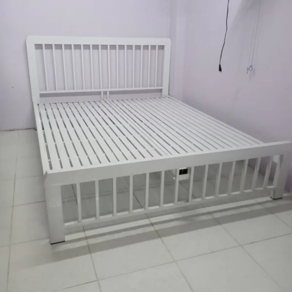 [Rộng 1.6m] Giường Sắt Hộp Kiểu Đơn Trắng